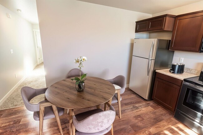 Building Photo - 21155 Gosling Rd