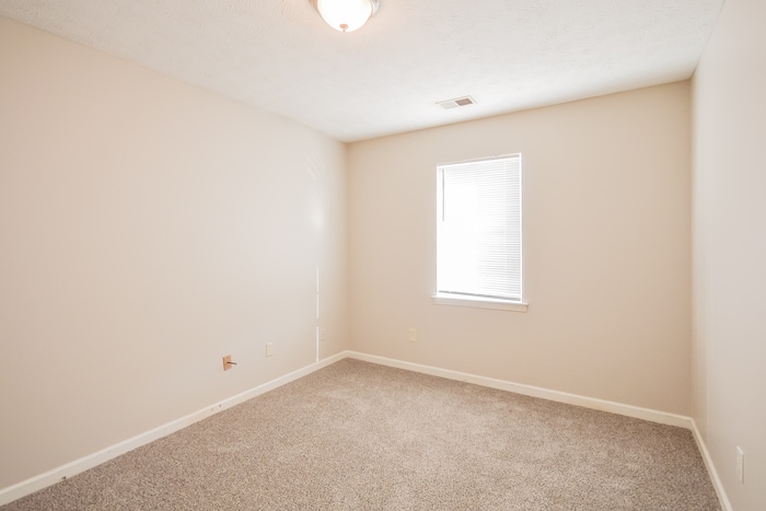 Building Photo - 135 Branchwood Dr