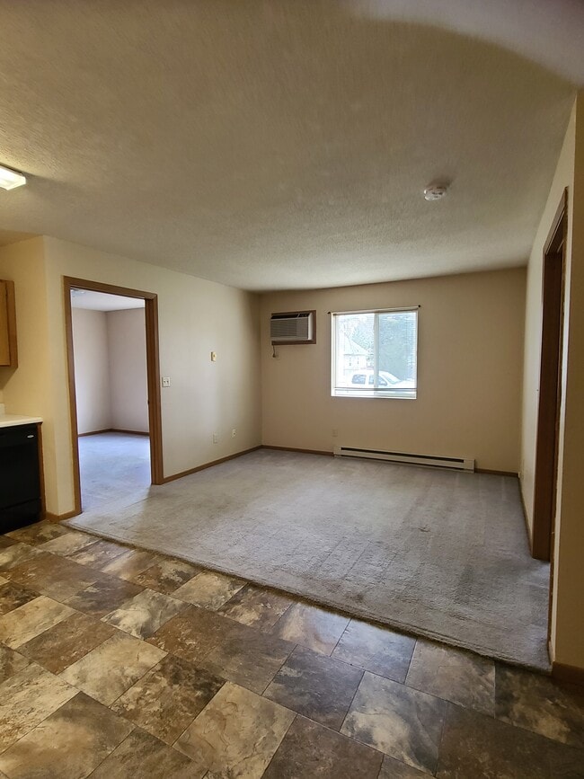 Building Photo - 8th & 8th Apartments