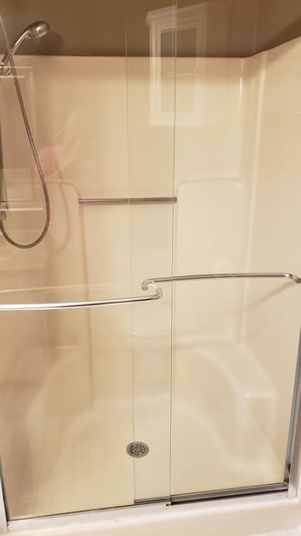 Master Shower - 6678 Hidden Lake Trl