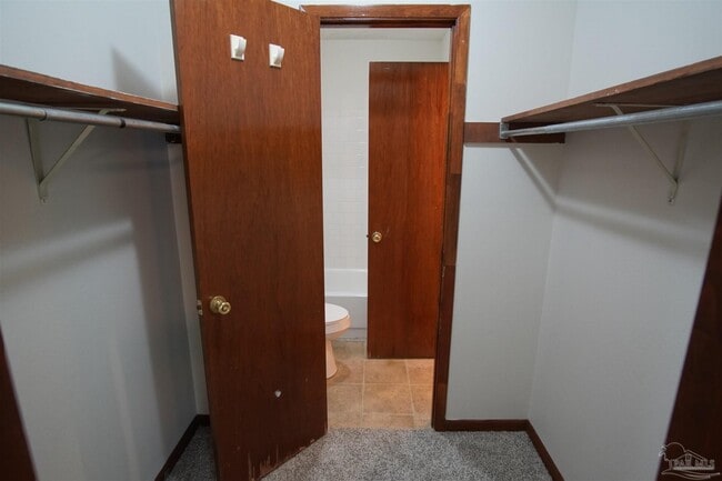 Building Photo - 7223 Lago Vista Ct
