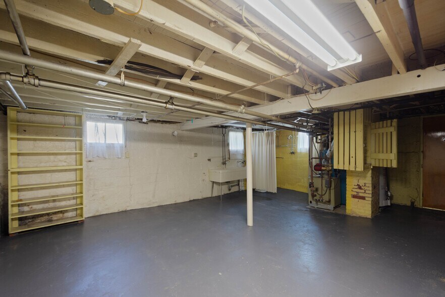 Building Photo - 1121 Margray St