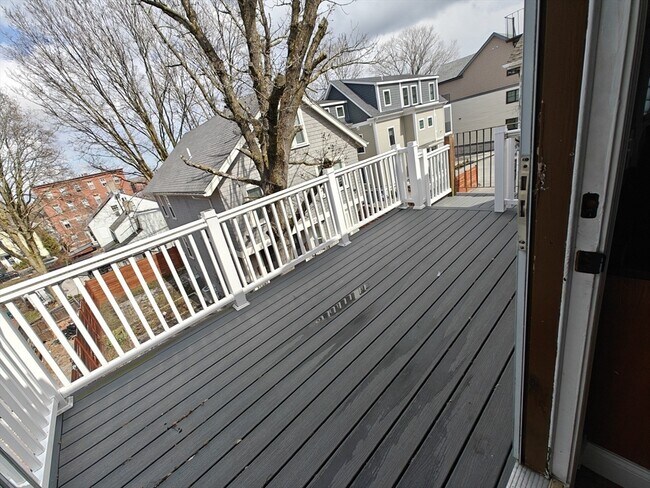 Building Photo - 102 Mt Pleasant Ave