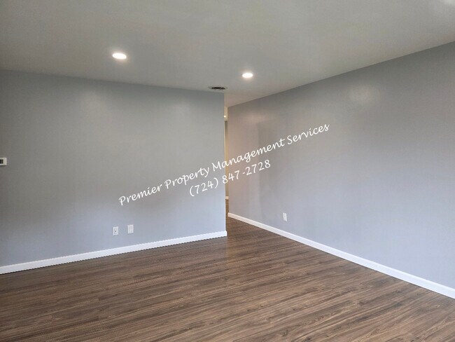 Building Photo - 116 Sunflower Rd