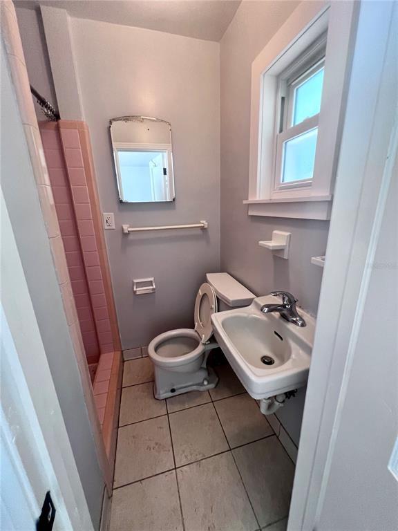 Building Photo - 2707 NW 4th Ave