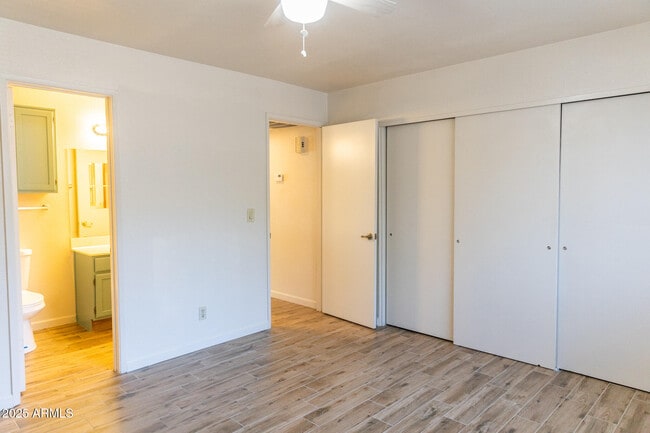 Building Photo - 4901 S Calle Los Cerros Dr