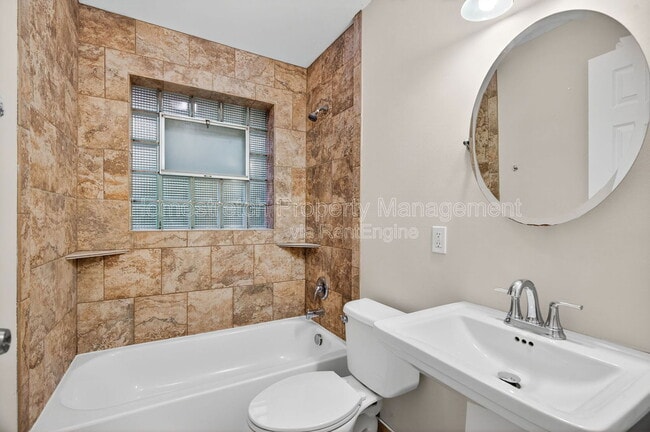 Building Photo - 23 Colchester Dr