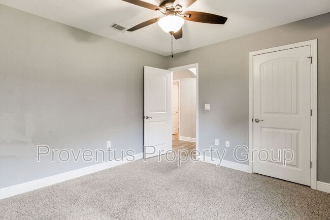 Building Photo - 3111 Hickory St