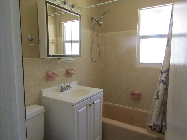 Building Photo - 603 Roberts Bay Dr