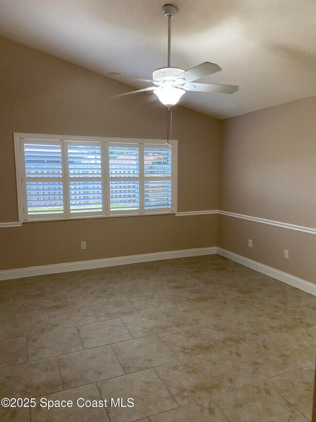 Building Photo - 1847 Abbeyridge Dr