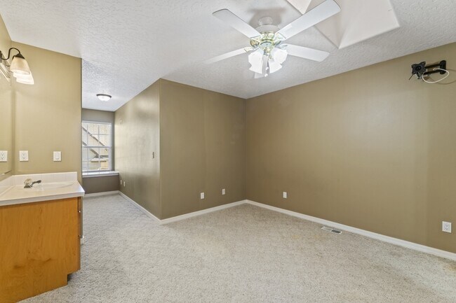 Building Photo - 15081 Widgeon Ave