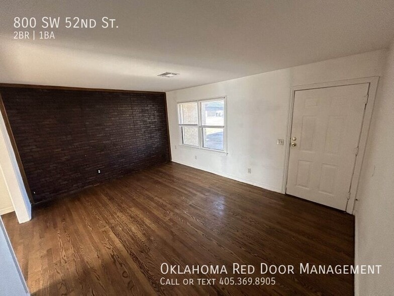 Building Photo - 800 SW 52nd St