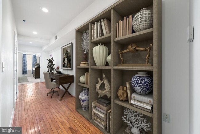 Building Photo - 48 N Front St