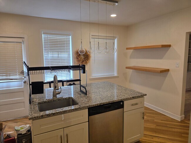 Building Photo - 7264 Northmoor Dr