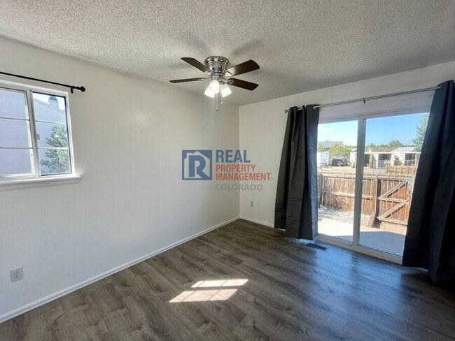 Building Photo - 4177 S Mobile Cir