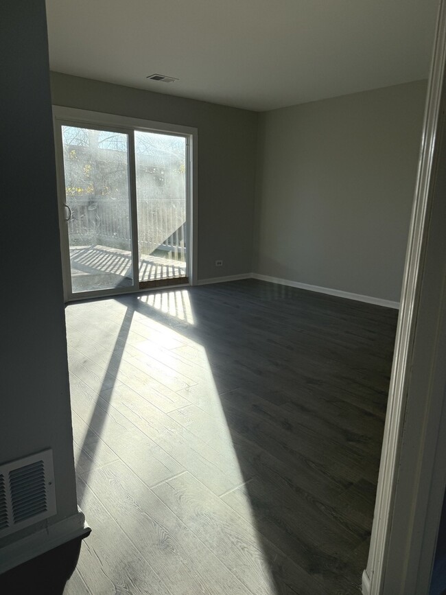Building Photo - 651 Chesapeake Dr
