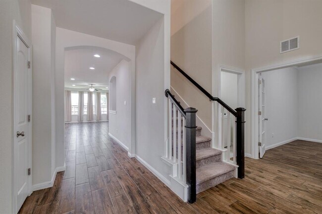 Building Photo - 17204 Calipatria Ln