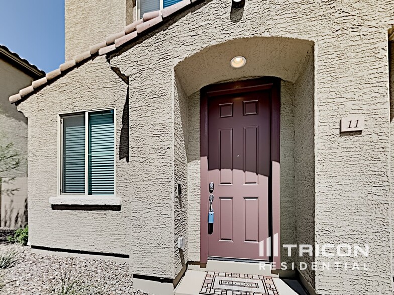 Primary Photo - 2929 N 28th St