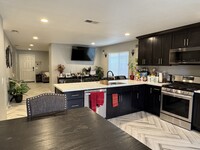 Building Photo - 12057 GoldOak Ct