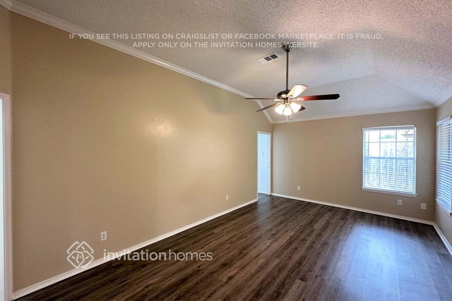 Building Photo - 1501 Hunter Ct