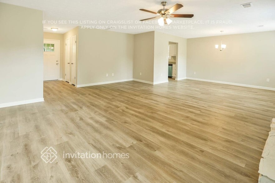 Building Photo - 888 Tall Deer Dr