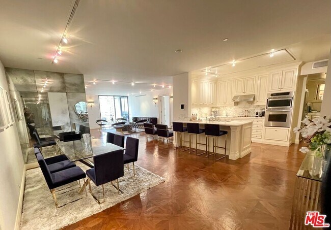 Building Photo - 10660 Wilshire Blvd