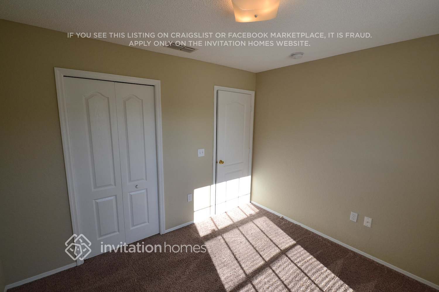 Building Photo - 7988 Oak Run Cir