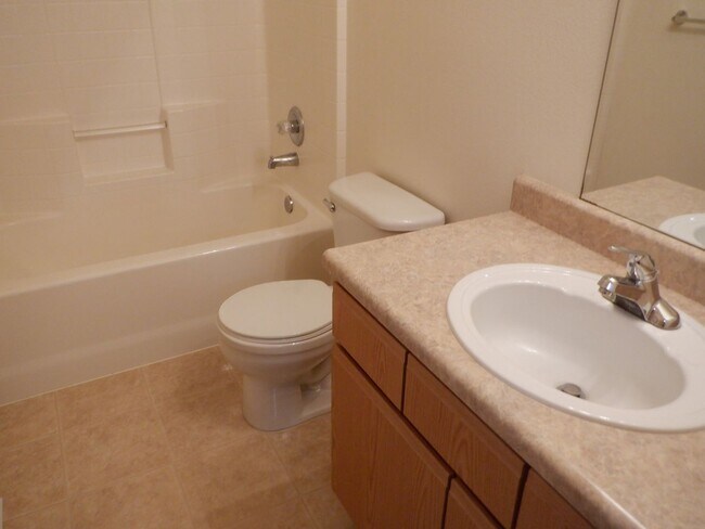 Building Photo - 1722 Cadborough Ln