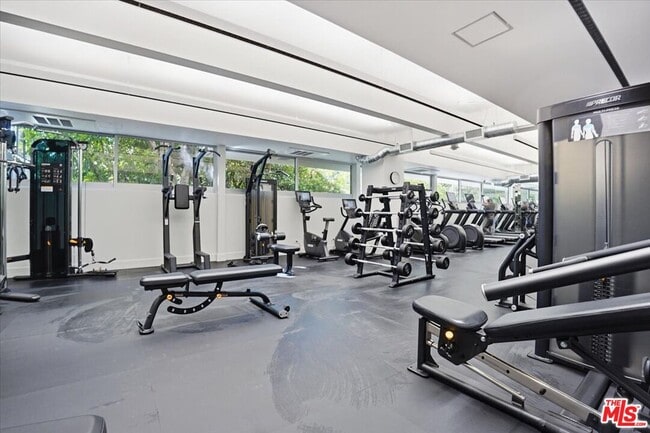 Building Photo - 2222 Ave of the Stars