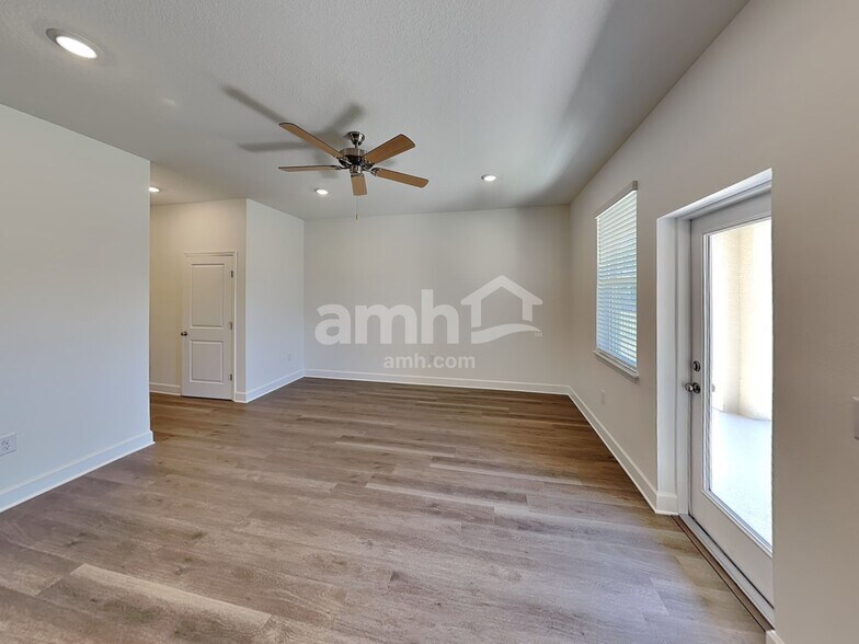 Building Photo - 16430 Cheyanne Ct