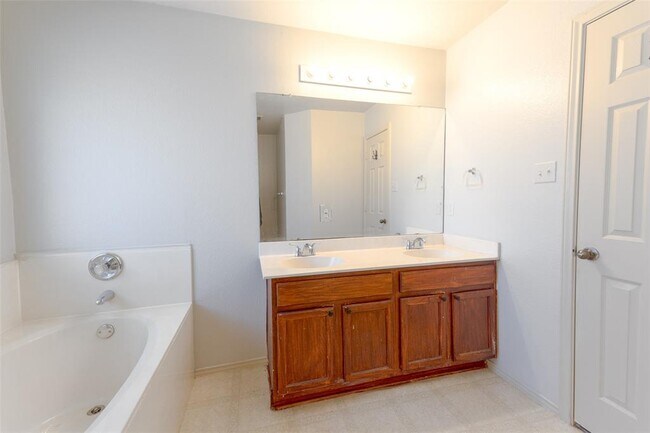 Building Photo - 15124 Katie's Corner Ln