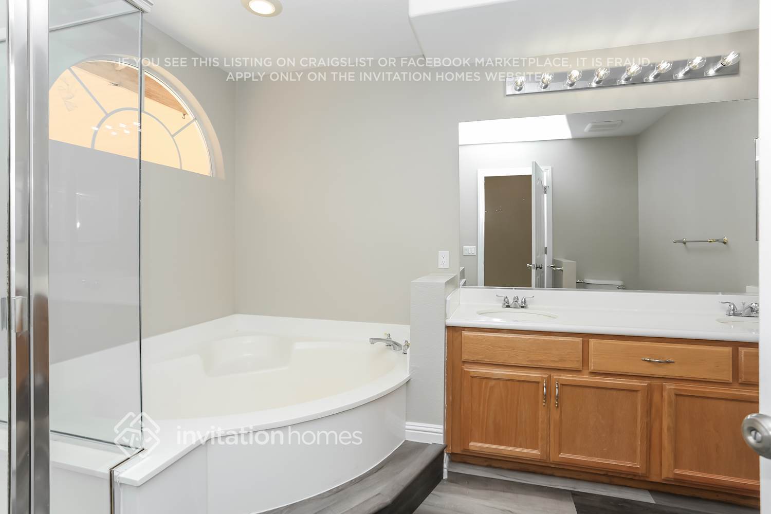 Building Photo - 8613 Copper Mountain Ave