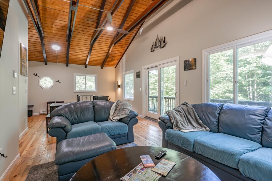 Building Photo - 51 White Birch Dr