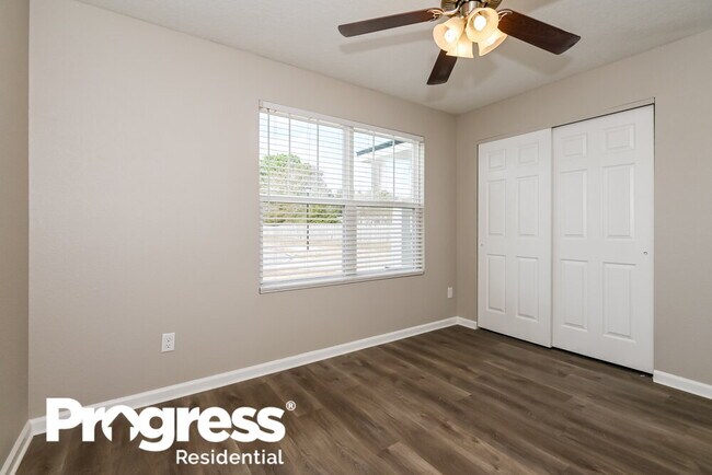 Building Photo - 1390 Sarahs Landing Dr