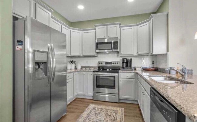 Building Photo - 542 Hay Hill Ln