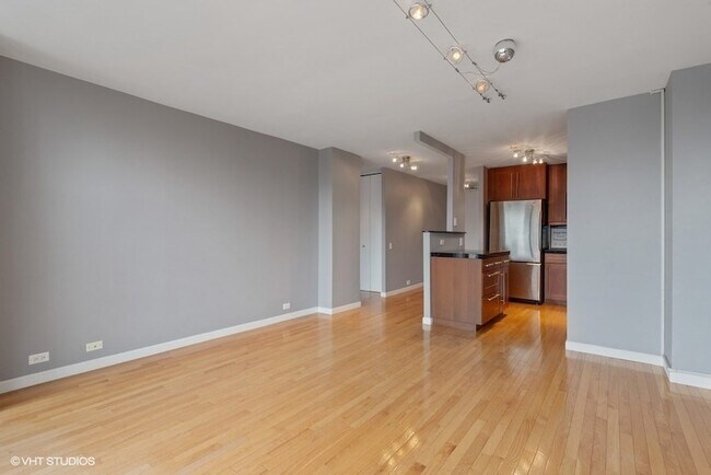 Building Photo - 405 N Wabash Ave