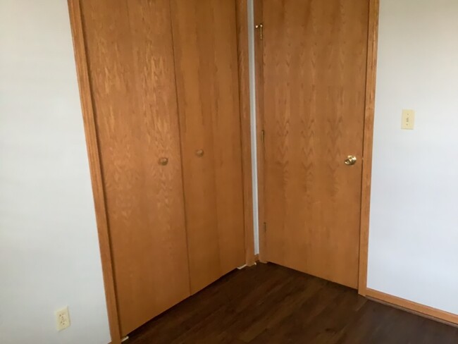 Building Photo - 10996 Meadowsweet Ln