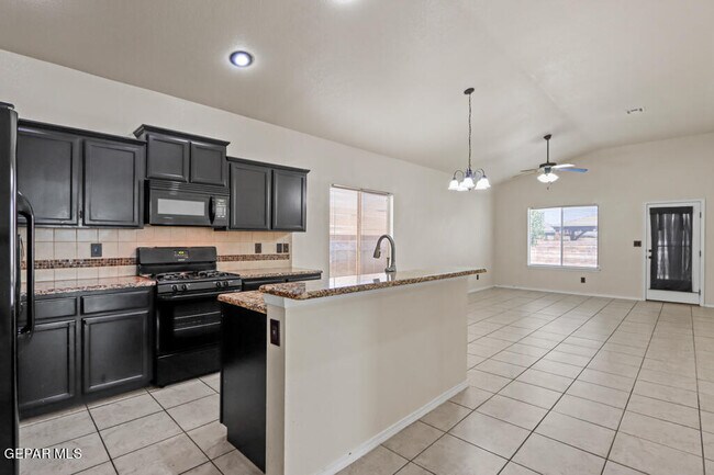 Building Photo - 14685 Holsteiner Ct