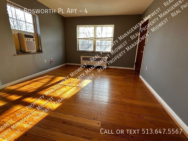 Building Photo - 5541 Bosworth Pl