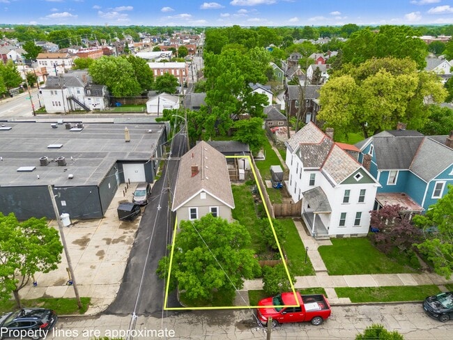 Building Photo - 479 Siebert St