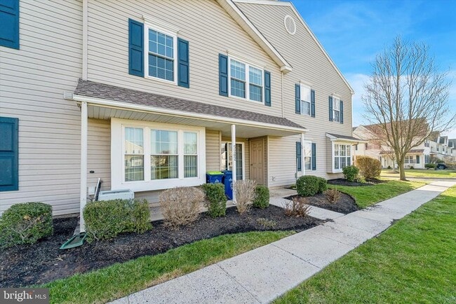 Building Photo - 5202 Drawbridge Ct