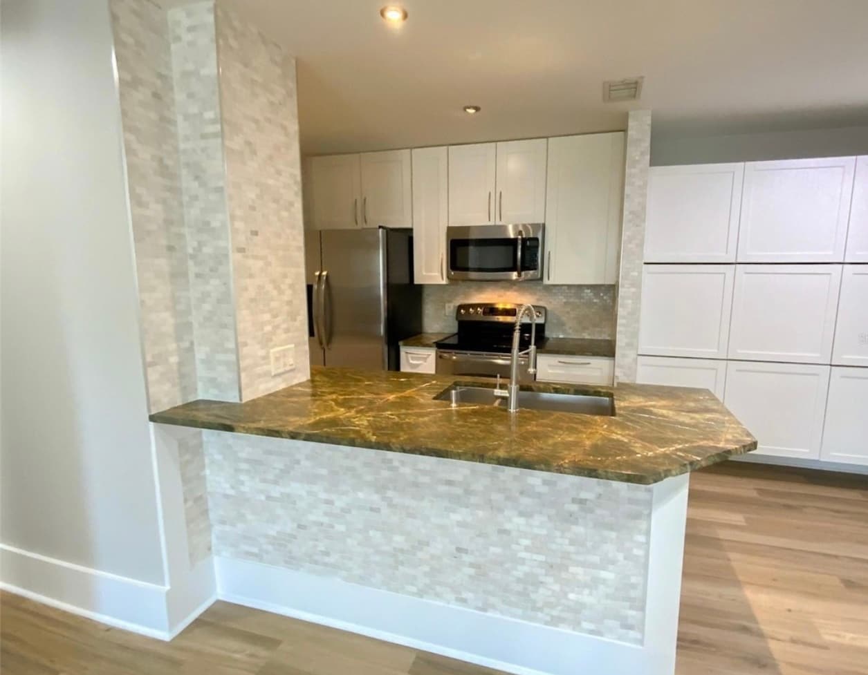 Building Photo - 1400 Gandy Blvd N