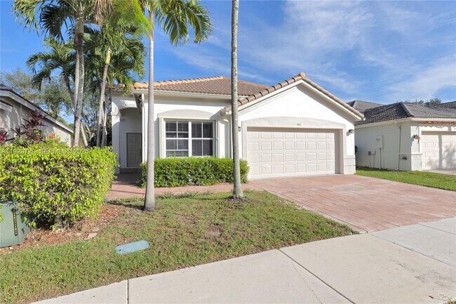 Building Photo - 949 Tanglewood Cir