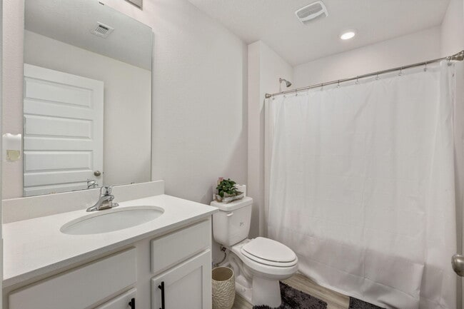 Building Photo - 4735 Airmen Dr