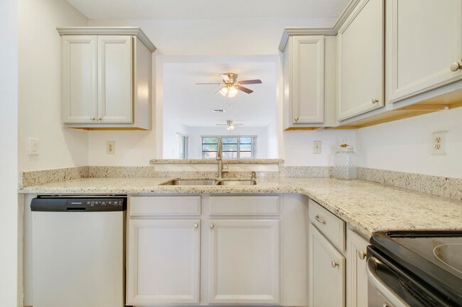 Building Photo - 5710 Princess Palm Ct