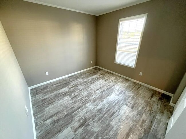 Building Photo - 5456 Ryegrass Ct