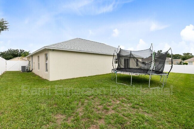 Building Photo - 12 Sawfish Ln