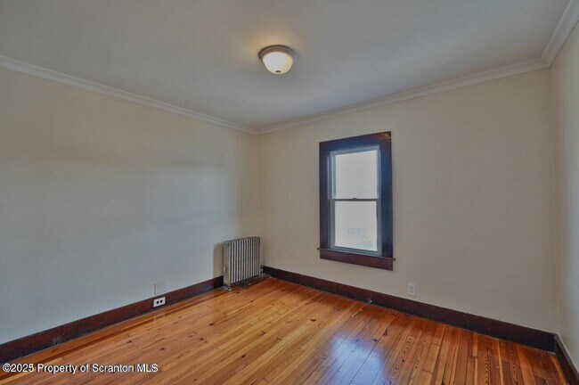 Building Photo - 1025 Ridge Ave