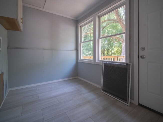 Building Photo - "Charming 3-Bedroom Home in Cramerton - Spacious 1217 Sq Ft with 2 Full Baths!"