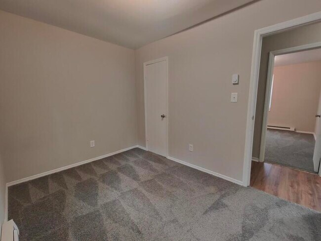 Building Photo - 4453 Layola Ave